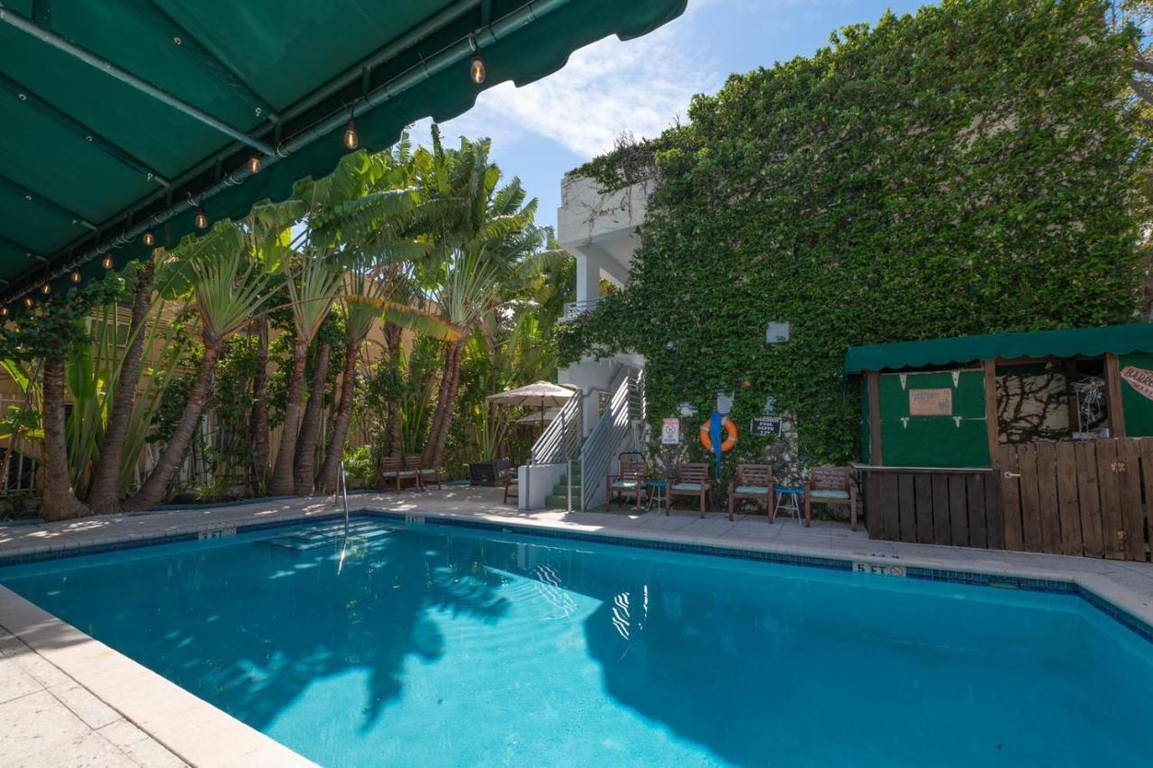The New Hotel Miami Beach Exterior photo